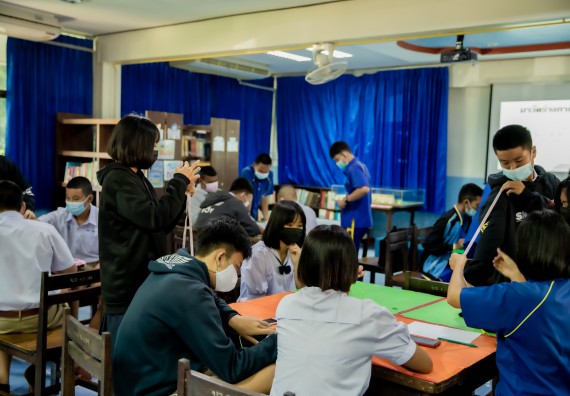 ภาพกิจกรรม  คณะวิทยาศาสตร์และเทคโนโลยี จัดค่ายวิทยาศาสตร์สัญจรโรงเรียนบ่อแก้ววิทยา 