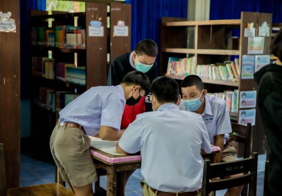 ภาพกิจกรรม  คณะวิทยาศาสตร์และเทคโนโลยี จัดค่ายวิทยาศาสตร์สัญจรโรงเรียนบ่อแก้ววิทยา 