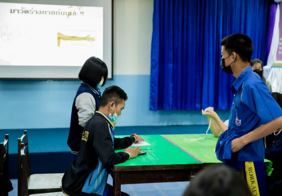 ภาพกิจกรรม  คณะวิทยาศาสตร์และเทคโนโลยี จัดค่ายวิทยาศาสตร์สัญจรโรงเรียนบ่อแก้ววิทยา 
