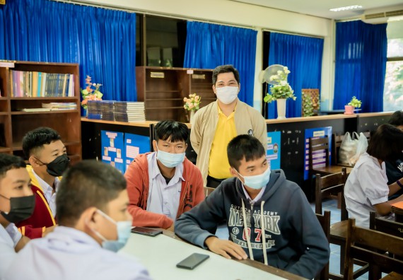 ภาพกิจกรรม  คณะวิทยาศาสตร์และเทคโนโลยี จัดค่ายวิทยาศาสตร์สัญจรโรงเรียนบ่อแก้ววิทยา 