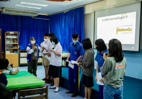 ภาพกิจกรรม  คณะวิทยาศาสตร์และเทคโนโลยี จัดค่ายวิทยาศาสตร์สัญจรโรงเรียนบ่อแก้ววิทยา 