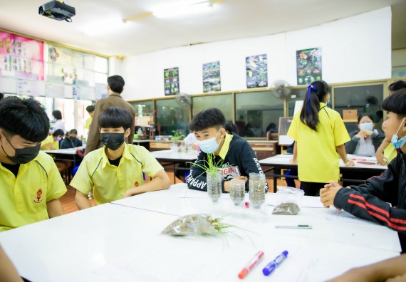 ภาพกิจกรรม  คณะวิทยาศาสตร์และเทคโนโลยี จัดค่ายวิทยาศาสตร์สัญจรโรงเรียนบ่อแก้ววิทยา 