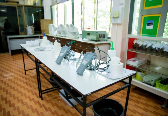 ภาพกิจกรรม  คณะวิทยาศาสตร์และเทคโนโลยี จัดค่ายวิทยาศาสตร์สัญจรโรงเรียนบ่อแก้ววิทยา 