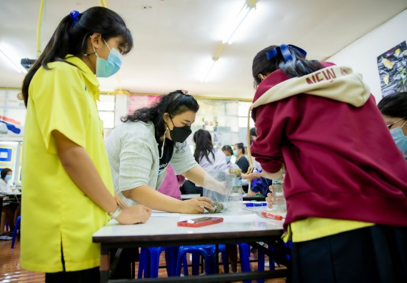 ภาพกิจกรรม  คณะวิทยาศาสตร์และเทคโนโลยี จัดค่ายวิทยาศาสตร์สัญจรโรงเรียนบ่อแก้ววิทยา 