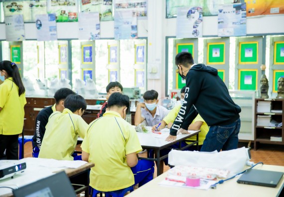 ภาพกิจกรรม  คณะวิทยาศาสตร์และเทคโนโลยี จัดค่ายวิทยาศาสตร์สัญจรโรงเรียนบ่อแก้ววิทยา 