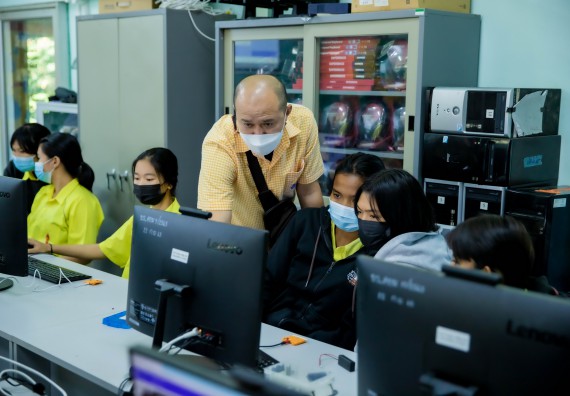 ภาพกิจกรรม  คณะวิทยาศาสตร์และเทคโนโลยี จัดค่ายวิทยาศาสตร์สัญจรโรงเรียนบ่อแก้ววิทยา 