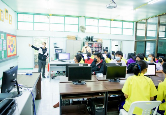 ภาพกิจกรรม  คณะวิทยาศาสตร์และเทคโนโลยี จัดค่ายวิทยาศาสตร์สัญจรโรงเรียนบ่อแก้ววิทยา 