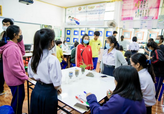 ภาพกิจกรรม  คณะวิทยาศาสตร์และเทคโนโลยี จัดค่ายวิทยาศาสตร์สัญจรโรงเรียนบ่อแก้ววิทยา 