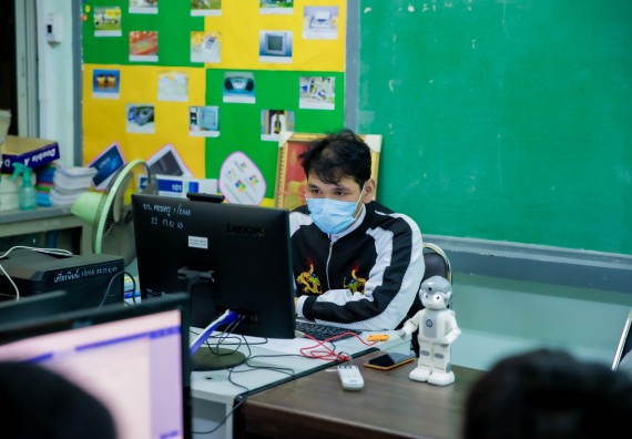 ภาพกิจกรรม  คณะวิทยาศาสตร์และเทคโนโลยี จัดค่ายวิทยาศาสตร์สัญจรโรงเรียนบ่อแก้ววิทยา 