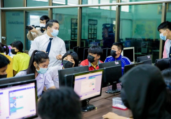 ภาพกิจกรรม  คณะวิทยาศาสตร์และเทคโนโลยี จัดค่ายวิทยาศาสตร์สัญจรโรงเรียนบ่อแก้ววิทยา 