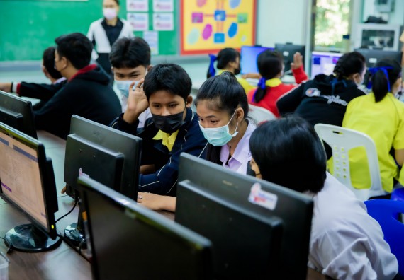 ภาพกิจกรรม  คณะวิทยาศาสตร์และเทคโนโลยี จัดค่ายวิทยาศาสตร์สัญจรโรงเรียนบ่อแก้ววิทยา 