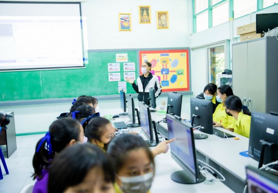 ภาพกิจกรรม  คณะวิทยาศาสตร์และเทคโนโลยี จัดค่ายวิทยาศาสตร์สัญจรโรงเรียนบ่อแก้ววิทยา 