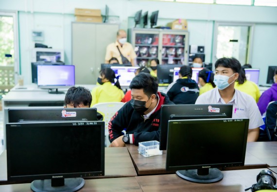 ภาพกิจกรรม  คณะวิทยาศาสตร์และเทคโนโลยี จัดค่ายวิทยาศาสตร์สัญจรโรงเรียนบ่อแก้ววิทยา 