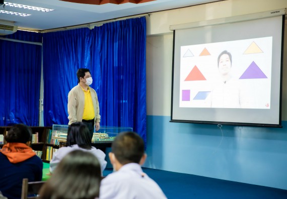 ภาพกิจกรรม  คณะวิทยาศาสตร์และเทคโนโลยี จัดค่ายวิทยาศาสตร์สัญจรโรงเรียนบ่อแก้ววิทยา 