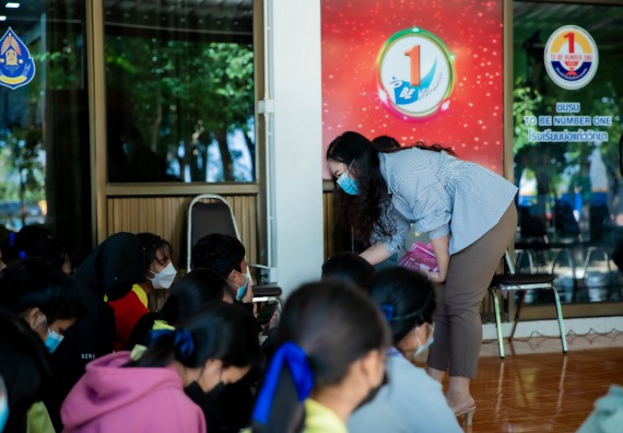 ภาพกิจกรรม  คณะวิทยาศาสตร์และเทคโนโลยี จัดค่ายวิทยาศาสตร์สัญจรโรงเรียนบ่อแก้ววิทยา 