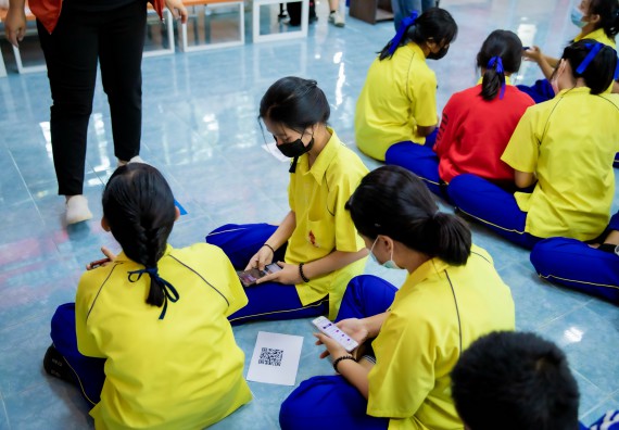 ภาพกิจกรรม  คณะวิทยาศาสตร์และเทคโนโลยี จัดค่ายวิทยาศาสตร์สัญจรโรงเรียนบ่อแก้ววิทยา 