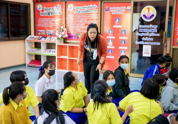 ภาพกิจกรรม  คณะวิทยาศาสตร์และเทคโนโลยี จัดค่ายวิทยาศาสตร์สัญจรโรงเรียนบ่อแก้ววิทยา 
