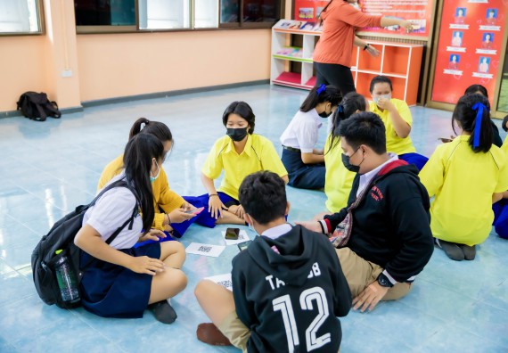 ภาพกิจกรรม  คณะวิทยาศาสตร์และเทคโนโลยี จัดค่ายวิทยาศาสตร์สัญจรโรงเรียนบ่อแก้ววิทยา 