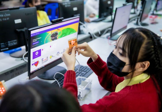 ภาพกิจกรรม  คณะวิทยาศาสตร์และเทคโนโลยี จัดค่ายวิทยาศาสตร์สัญจรโรงเรียนบ่อแก้ววิทยา 