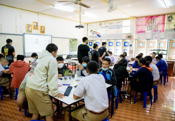 ภาพกิจกรรม  คณะวิทยาศาสตร์และเทคโนโลยี จัดค่ายวิทยาศาสตร์สัญจรโรงเรียนบ่อแก้ววิทยา 