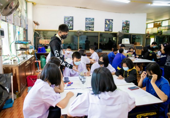 ภาพกิจกรรม  คณะวิทยาศาสตร์และเทคโนโลยี จัดค่ายวิทยาศาสตร์สัญจรโรงเรียนบ่อแก้ววิทยา 