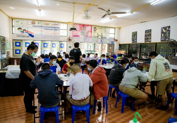 ภาพกิจกรรม  คณะวิทยาศาสตร์และเทคโนโลยี จัดค่ายวิทยาศาสตร์สัญจรโรงเรียนบ่อแก้ววิทยา 