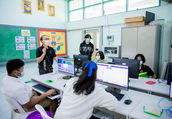 ภาพกิจกรรม  คณะวิทยาศาสตร์และเทคโนโลยี จัดค่ายวิทยาศาสตร์สัญจรโรงเรียนบ่อแก้ววิทยา 