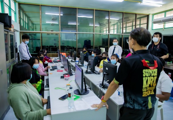 ภาพกิจกรรม  คณะวิทยาศาสตร์และเทคโนโลยี จัดค่ายวิทยาศาสตร์สัญจรโรงเรียนบ่อแก้ววิทยา 