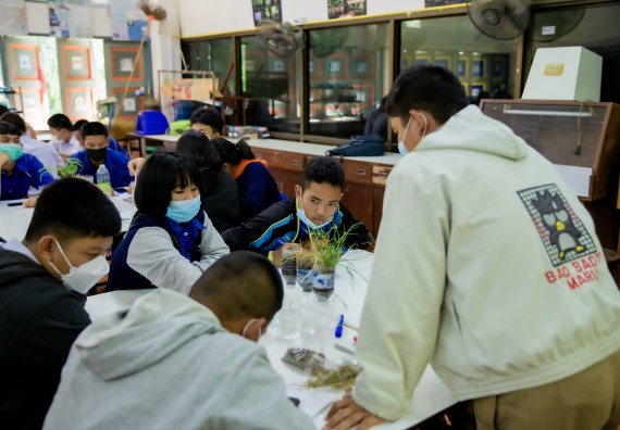 ภาพกิจกรรม  คณะวิทยาศาสตร์และเทคโนโลยี จัดค่ายวิทยาศาสตร์สัญจรโรงเรียนบ่อแก้ววิทยา 