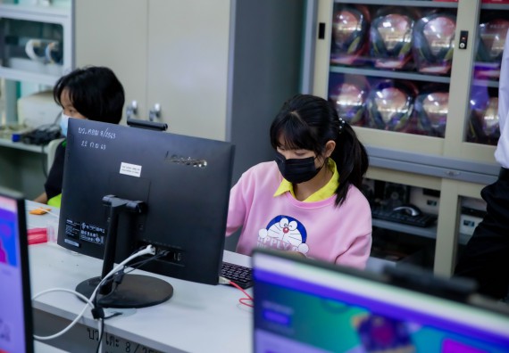 ภาพกิจกรรม  คณะวิทยาศาสตร์และเทคโนโลยี จัดค่ายวิทยาศาสตร์สัญจรโรงเรียนบ่อแก้ววิทยา 