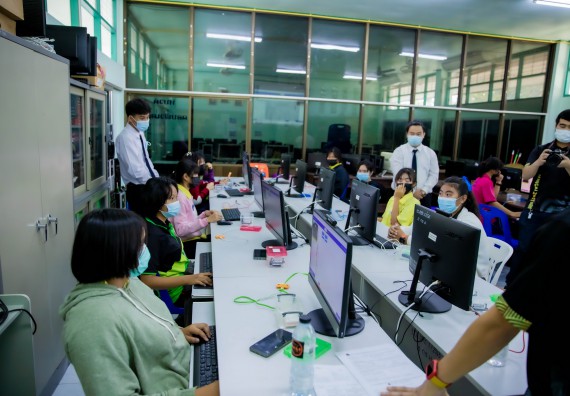 ภาพกิจกรรม  คณะวิทยาศาสตร์และเทคโนโลยี จัดค่ายวิทยาศาสตร์สัญจรโรงเรียนบ่อแก้ววิทยา 