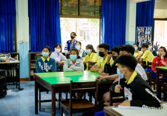 ภาพกิจกรรม  คณะวิทยาศาสตร์และเทคโนโลยี จัดค่ายวิทยาศาสตร์สัญจรโรงเรียนบ่อแก้ววิทยา 