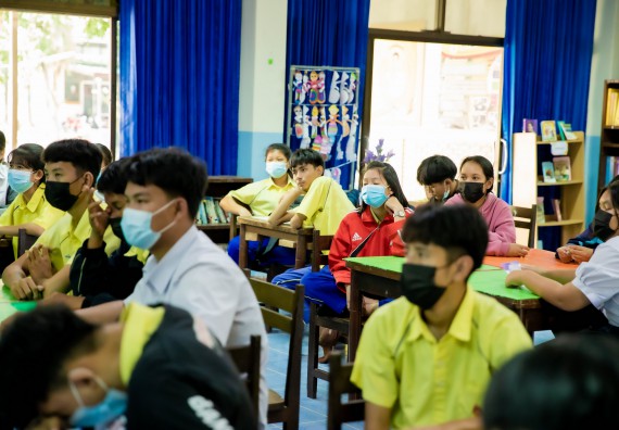 ภาพกิจกรรม  คณะวิทยาศาสตร์และเทคโนโลยี จัดค่ายวิทยาศาสตร์สัญจรโรงเรียนบ่อแก้ววิทยา 