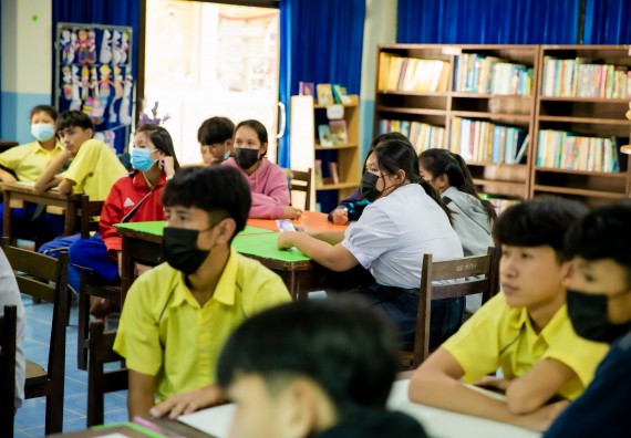 ภาพกิจกรรม  คณะวิทยาศาสตร์และเทคโนโลยี จัดค่ายวิทยาศาสตร์สัญจรโรงเรียนบ่อแก้ววิทยา 