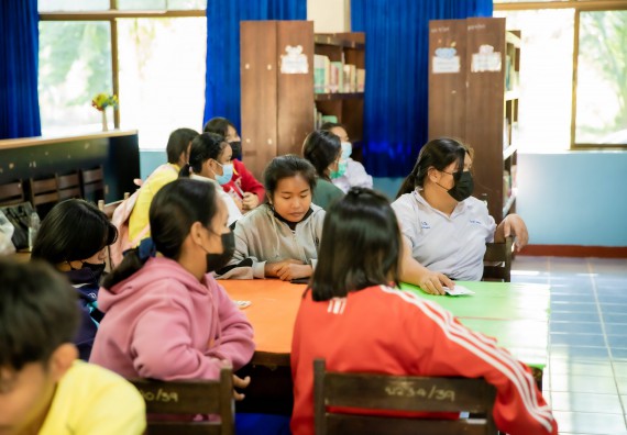 ภาพกิจกรรม  คณะวิทยาศาสตร์และเทคโนโลยี จัดค่ายวิทยาศาสตร์สัญจรโรงเรียนบ่อแก้ววิทยา 