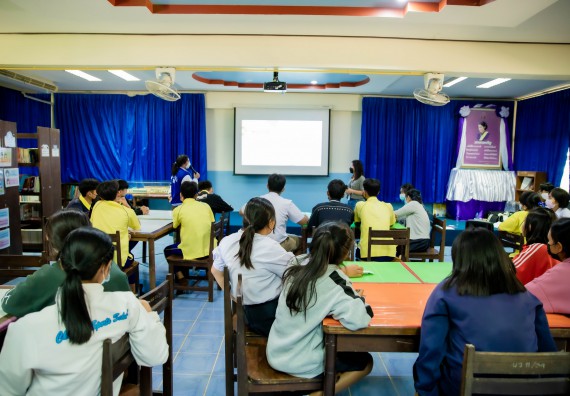 ภาพกิจกรรม  คณะวิทยาศาสตร์และเทคโนโลยี จัดค่ายวิทยาศาสตร์สัญจรโรงเรียนบ่อแก้ววิทยา 