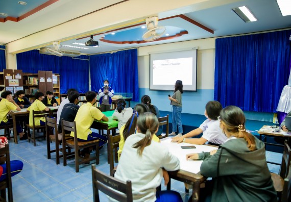 ภาพกิจกรรม  คณะวิทยาศาสตร์และเทคโนโลยี จัดค่ายวิทยาศาสตร์สัญจรโรงเรียนบ่อแก้ววิทยา 