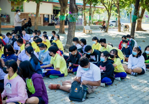 ภาพกิจกรรม  คณะวิทยาศาสตร์และเทคโนโลยี จัดค่ายวิทยาศาสตร์สัญจรโรงเรียนบ่อแก้ววิทยา 