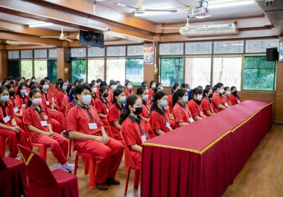 ภาพกิจกรรม  คณะวิทยาศาสตร์และเทคโนโลยี จัดค่ายวิทยาศาสตร์สัญจรโรงเรียนพรานกระต่ายพิทยาคม