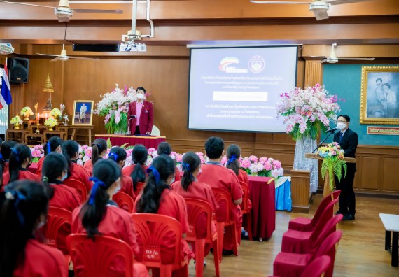 ภาพกิจกรรม  คณะวิทยาศาสตร์และเทคโนโลยี จัดค่ายวิทยาศาสตร์สัญจรโรงเรียนพรานกระต่ายพิทยาคม