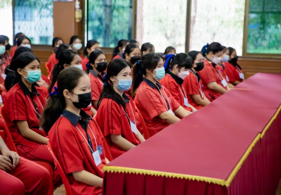 ภาพกิจกรรม  คณะวิทยาศาสตร์และเทคโนโลยี จัดค่ายวิทยาศาสตร์สัญจรโรงเรียนพรานกระต่ายพิทยาคม