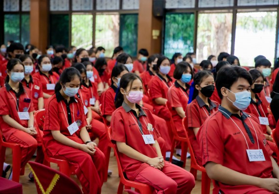 ภาพกิจกรรม  คณะวิทยาศาสตร์และเทคโนโลยี จัดค่ายวิทยาศาสตร์สัญจรโรงเรียนพรานกระต่ายพิทยาคม