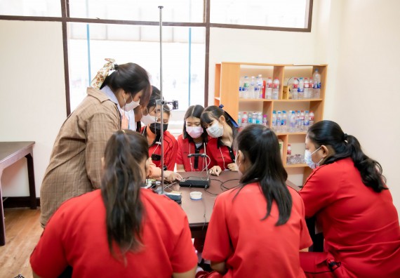 ภาพกิจกรรม  คณะวิทยาศาสตร์และเทคโนโลยี จัดค่ายวิทยาศาสตร์สัญจรโรงเรียนพรานกระต่ายพิทยาคม