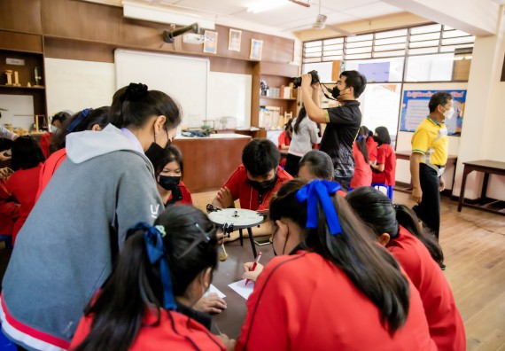 ภาพกิจกรรม  คณะวิทยาศาสตร์และเทคโนโลยี จัดค่ายวิทยาศาสตร์สัญจรโรงเรียนพรานกระต่ายพิทยาคม
