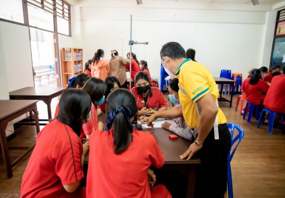 ภาพกิจกรรม  คณะวิทยาศาสตร์และเทคโนโลยี จัดค่ายวิทยาศาสตร์สัญจรโรงเรียนพรานกระต่ายพิทยาคม