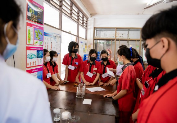 ภาพกิจกรรม  คณะวิทยาศาสตร์และเทคโนโลยี จัดค่ายวิทยาศาสตร์สัญจรโรงเรียนพรานกระต่ายพิทยาคม