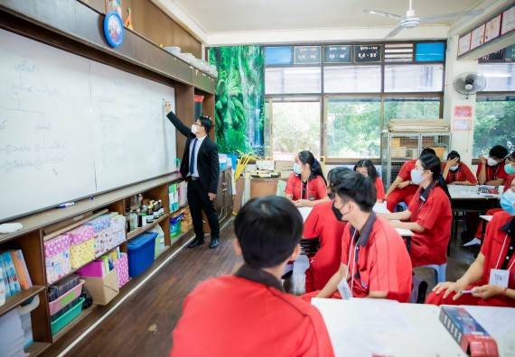 ภาพกิจกรรม  คณะวิทยาศาสตร์และเทคโนโลยี จัดค่ายวิทยาศาสตร์สัญจรโรงเรียนพรานกระต่ายพิทยาคม