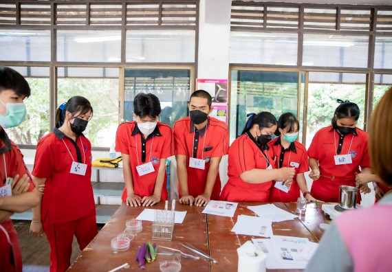ภาพกิจกรรม  คณะวิทยาศาสตร์และเทคโนโลยี จัดค่ายวิทยาศาสตร์สัญจรโรงเรียนพรานกระต่ายพิทยาคม
