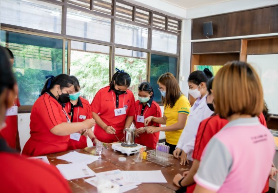 ภาพกิจกรรม  คณะวิทยาศาสตร์และเทคโนโลยี จัดค่ายวิทยาศาสตร์สัญจรโรงเรียนพรานกระต่ายพิทยาคม