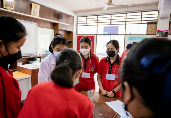 ภาพกิจกรรม  คณะวิทยาศาสตร์และเทคโนโลยี จัดค่ายวิทยาศาสตร์สัญจรโรงเรียนพรานกระต่ายพิทยาคม
